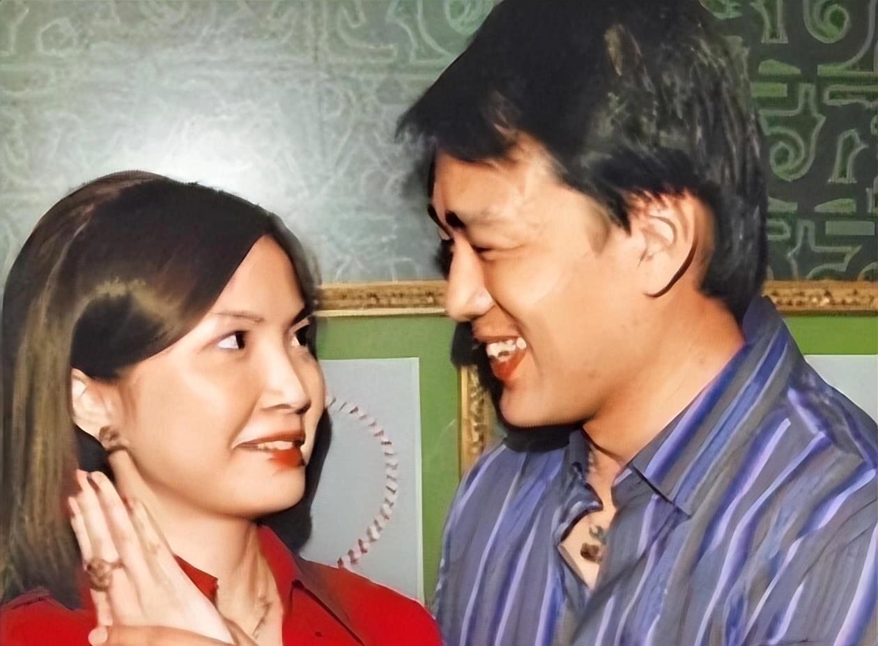 为省房租娶了房东女儿，25年零绯闻