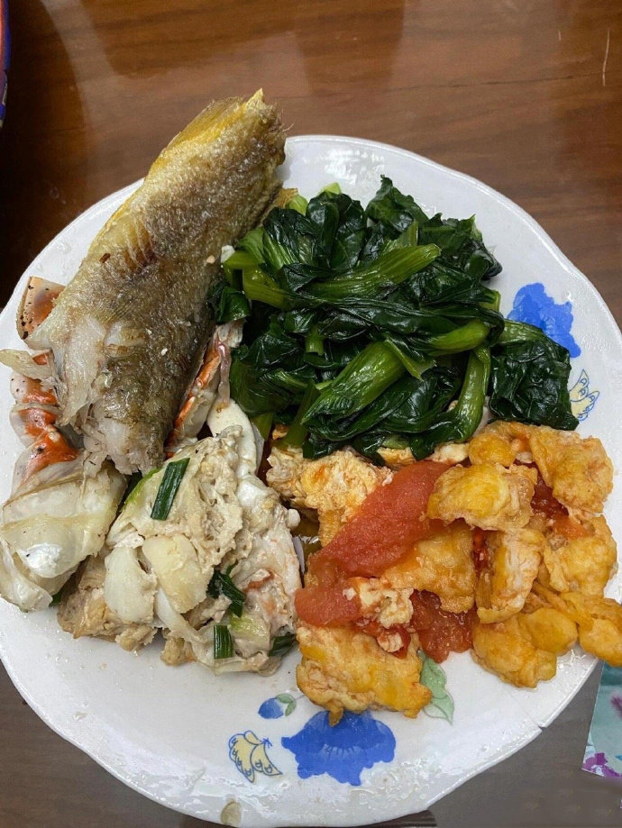 感谢婆婆给我留的饭，看一眼就没有食欲了