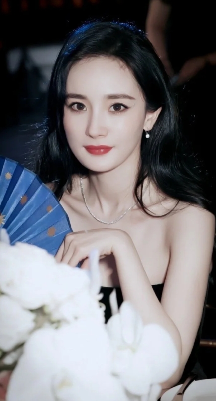 揭秘杨幂成功背后的智慧与勇气