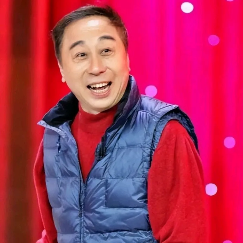 近日，相声界知名教育家马贵荣她在直播里直接“开炮”了，目标直指冯巩老师。她说啊，
