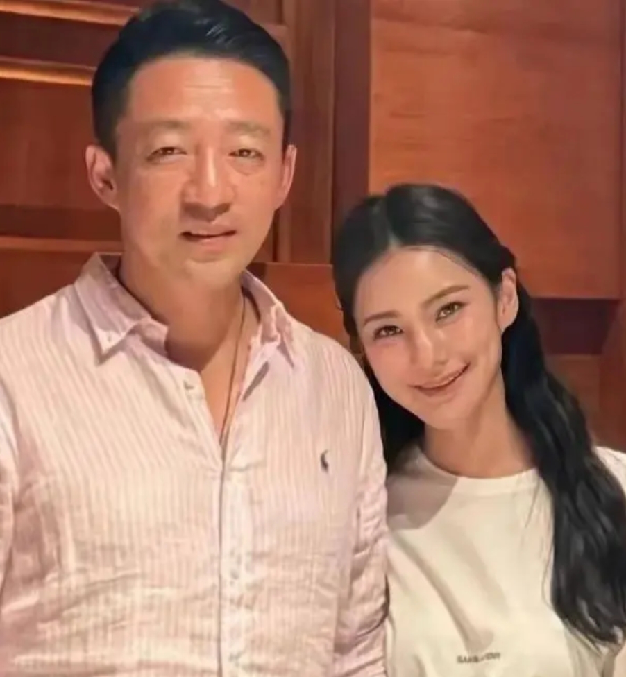 确定了，汪小菲与马筱梅将在来年五月份，在北京举行婚礼。

据说这一次婚礼的豪华程