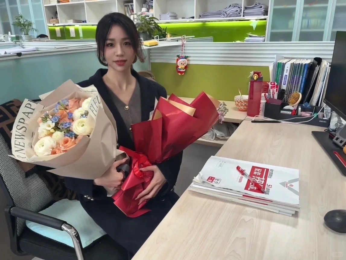 最美女教师欢度妇女节
祝我们快乐，但不止今天#妇女节