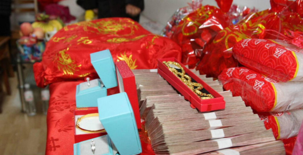 河南周口，男子给了16.8万彩礼与女友办了婚礼但并未领证。男子的父亲生病住院，男