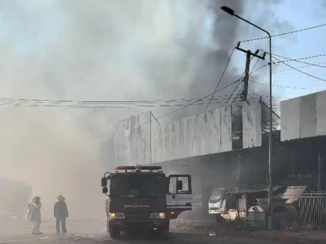 老挝乌多姆赛省中国商铺燃爆 4 亡，伤者送医原因成谜