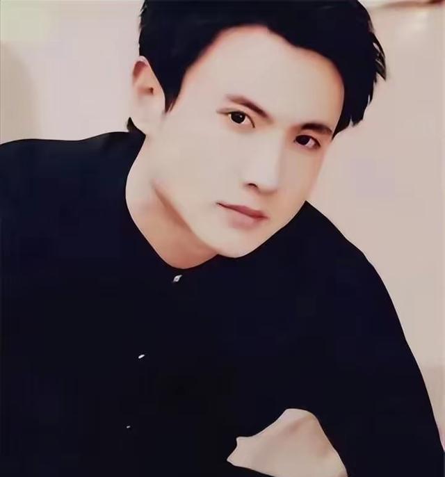 20岁的黄渤忍了，20岁的沈腾也忍了，看了20岁的腾格尔我真忍不了（二十岁的沈腾是哪里人）-第9张图片-九妖电影
