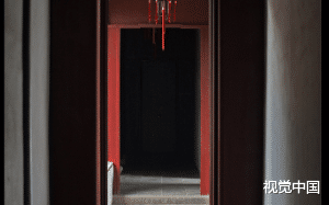 深宅祠堂，藏着一具棺材，陆沉娶我只是想复活他的爱人。