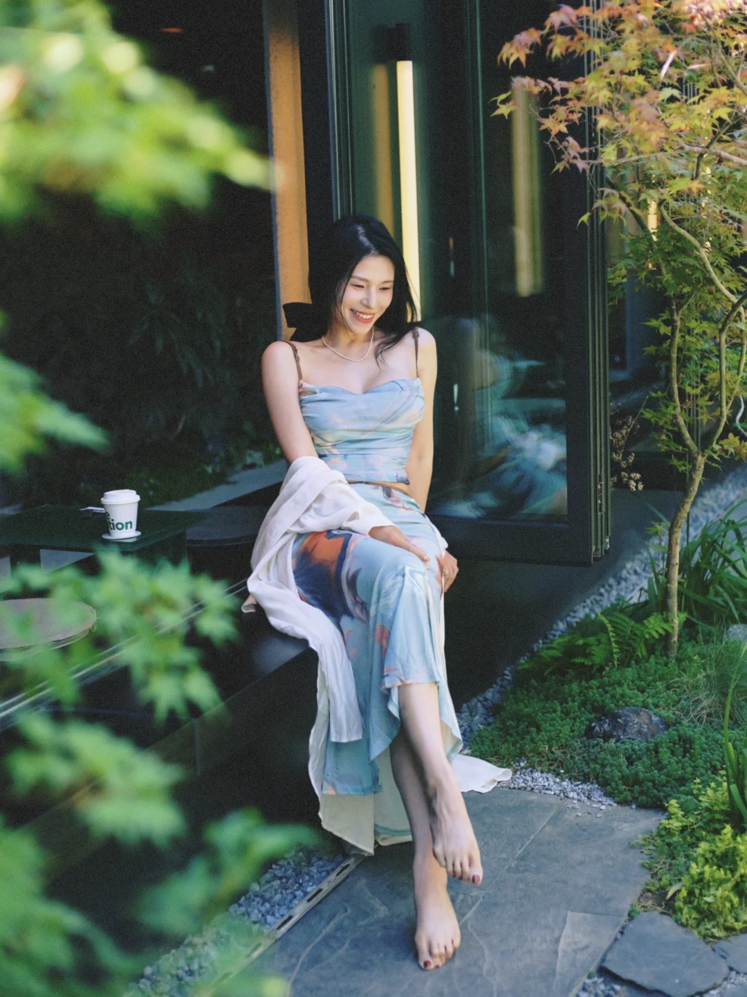 如此温柔
前一天晚上就开始琢磨穿什么来搭配这里，但愿没有搭错……
这里很适合拍国