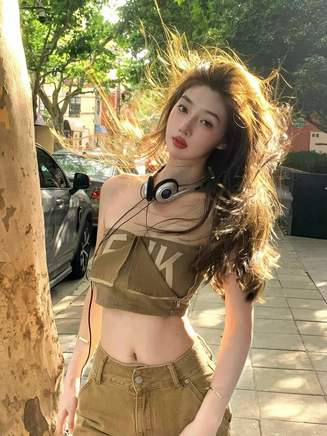 这个发色太温柔显白了！
好火的米棕色 染完就是好显白
染完这个发色素颜也有很强的