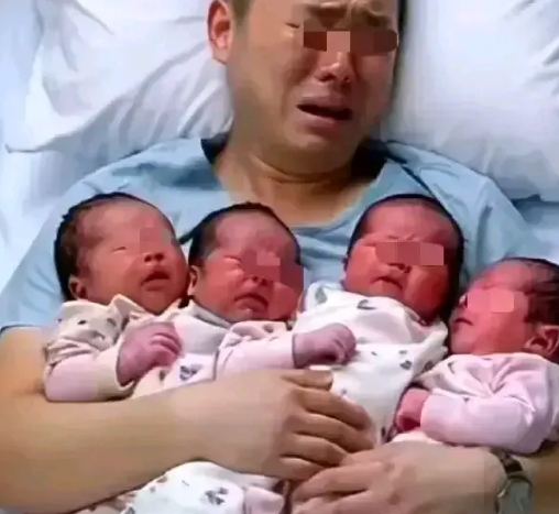 河北，一对夫妻怀孕四胞胎，由于家里不是很富裕，都是农民，分娩那天，全家都紧张，就