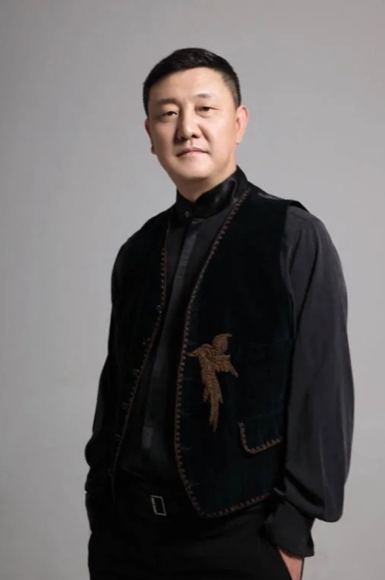 韩磊是一位才华横溢、充满正能量的音乐人