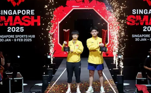 林诗栋与孙颖莎同样夺得单打冠军，两个都是世排第一，但蓦然觉得孙颖莎已经老了。
林