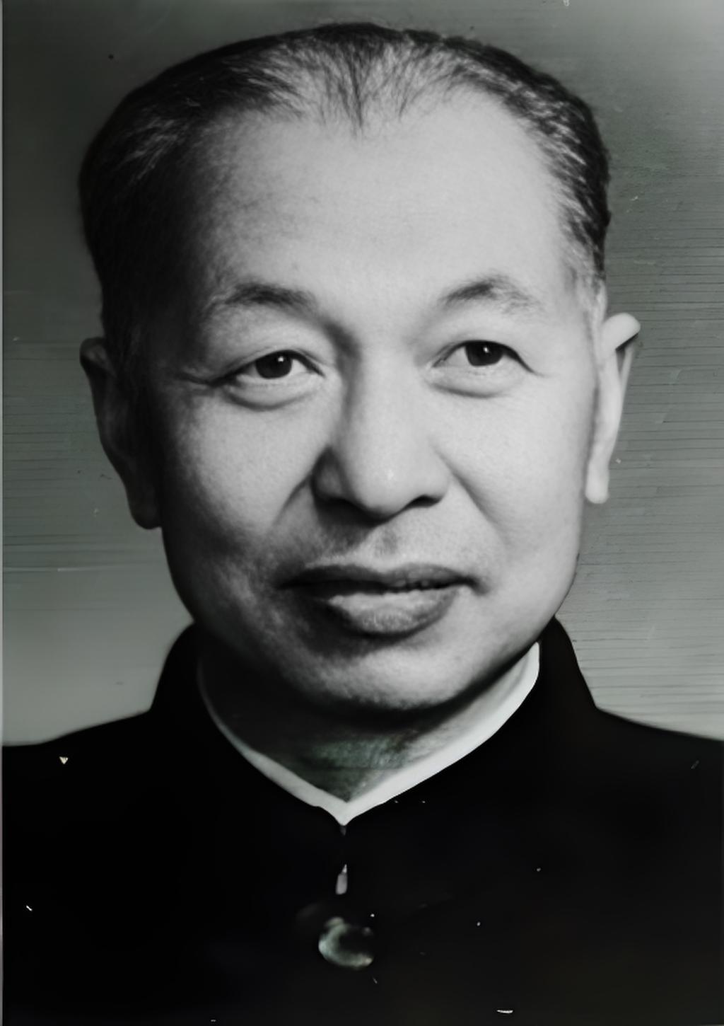 龙泽汇：云南和平起义的关键人物