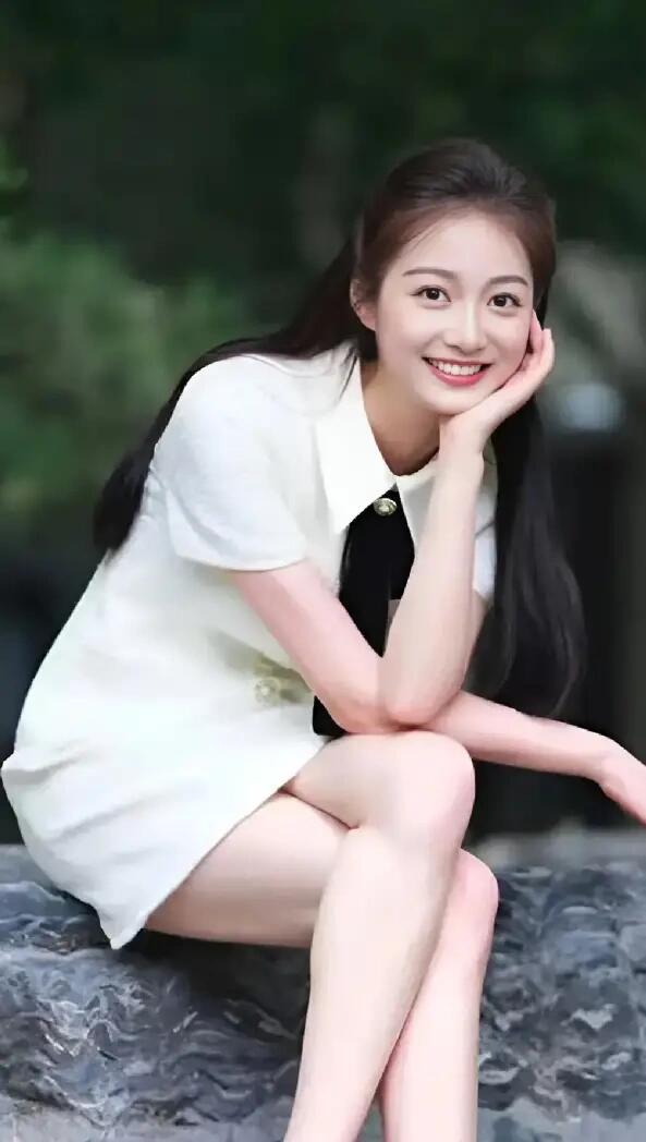 父爱如山：主持人大赛中的深情故事