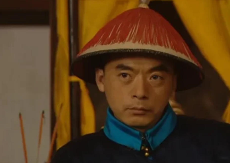 雍正特别喜欢吃丹药，他不但自己喜欢吃，还喜欢赐给大臣丹药。懂事的大臣拿到丹药后以