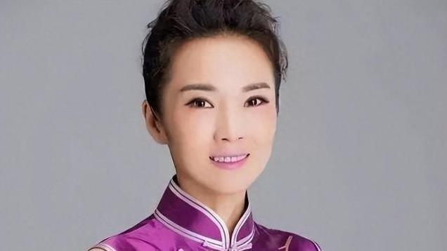 管彤：谁说女人过了不惑之年就只能相夫教子？