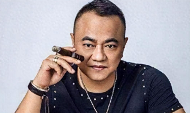 “东北第一保镖”张家豪:在长春横着走,在北京两拳却被人打趴(张家豪被抓)-第1张图片-九妖电影 “东北第一保镖”张家豪:在长春横着走,在北京两拳却被人打趴(张家豪被抓)-第1张图片-九妖电影