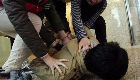 高校女生的血色遭遇：2009西宁大案