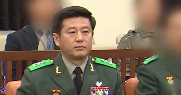 快讯！韩国有大新闻了！12 月 23 号，韩国出了件吓死人的大事。警察查案的时候