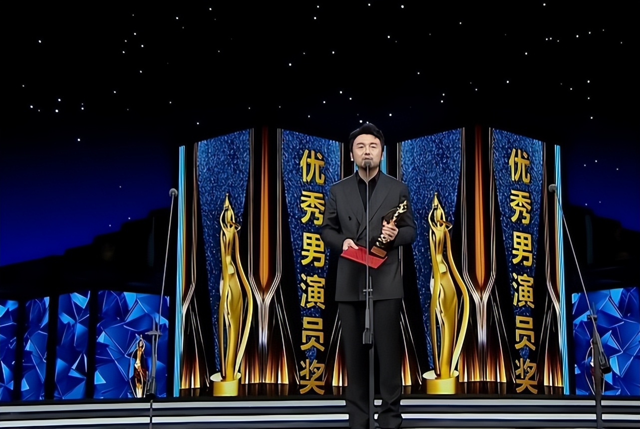 近9届“飞天视帝”男演员演技排名：孙红雷第四，李幼斌第二，第一名杀疯了（飞天演员表张小斐）-第10张图片-九妖电影