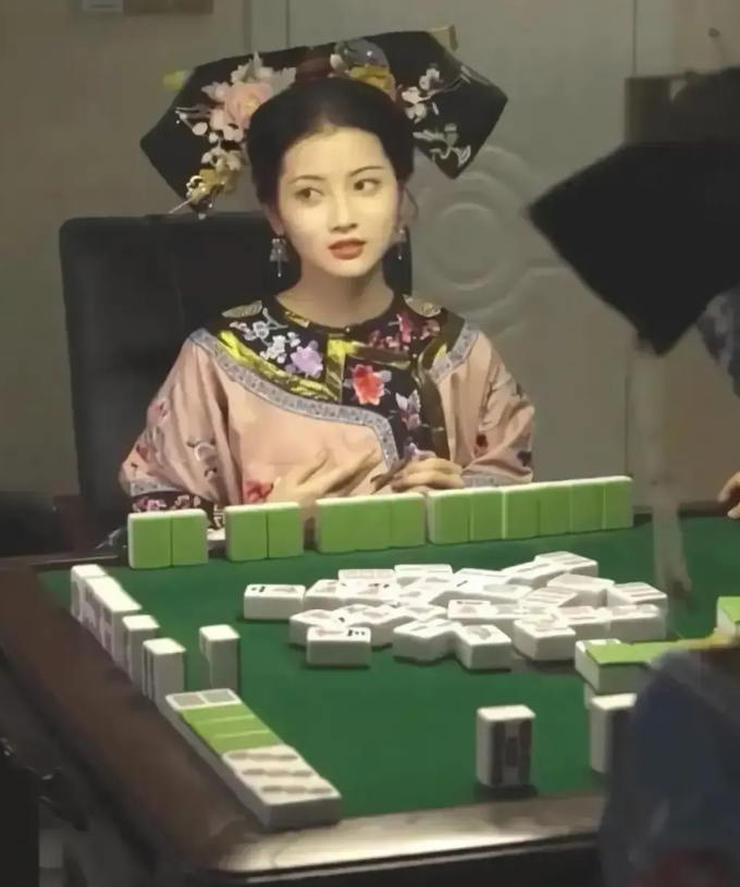 最近特别喜欢打麻将[奸笑]