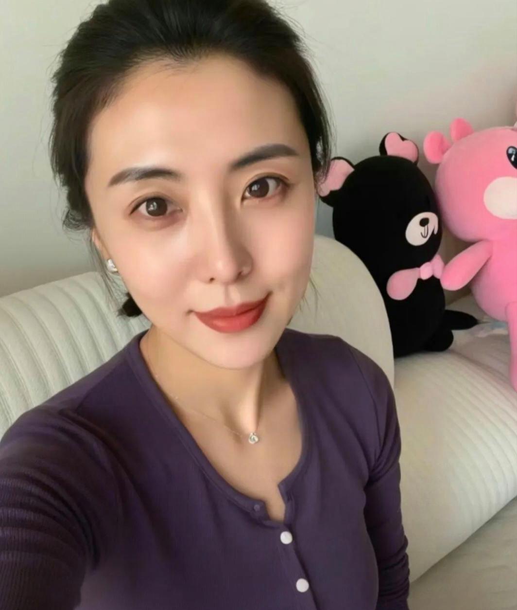 社会观察：江西一男子是头婚，而女子是二婚。新婚之夜，晚上女子洗完澡，女子开玩笑跟