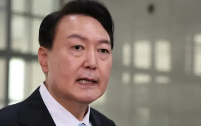 韩国紧急通报中国！
尹锡悦被弹劾了，这可是件大事。对此，韩国方面深知问题的严重性