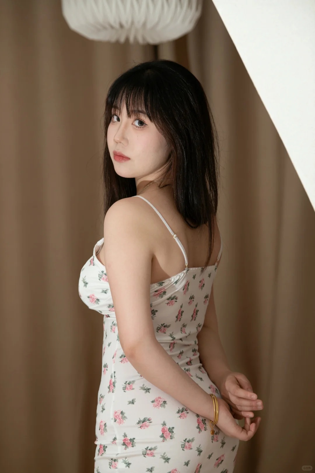 把花丛穿在身上