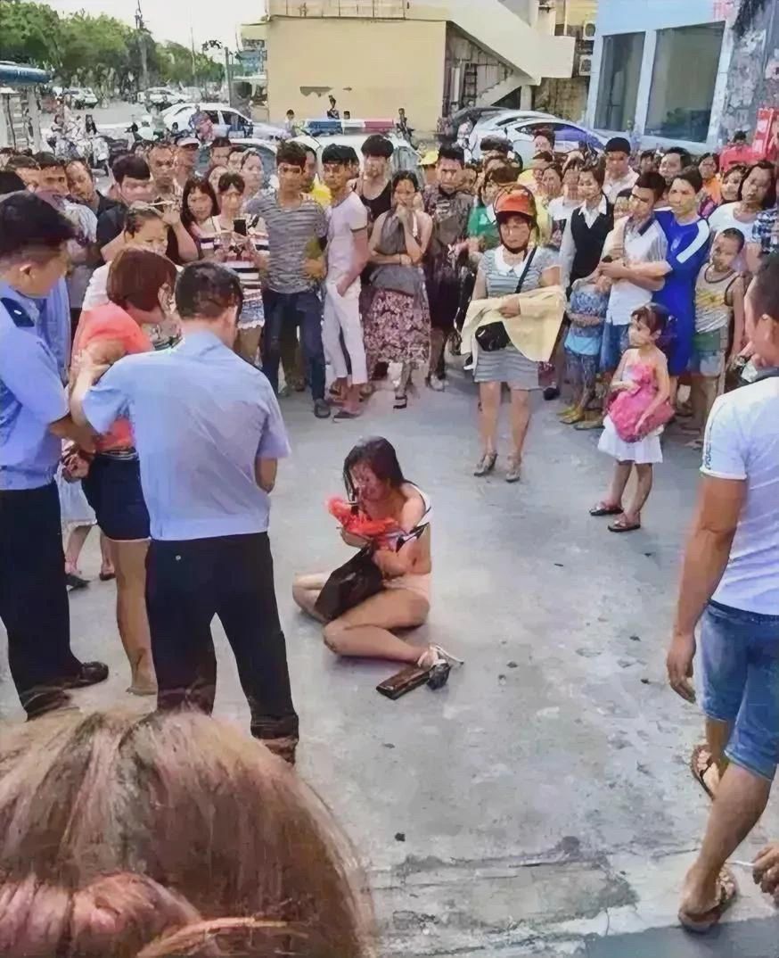 小三也有情，小三也有意，可当小三也不容易，你看她被扒成这样，她需要维权吗？