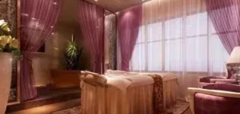 江苏无锡的沈女士，在某美容店做开背护理，由于夏天美容店的空调开的很足，沈女士做了