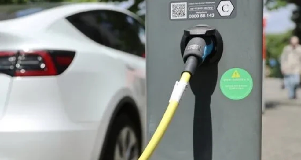 谈了8轮，还没谈好，冯德莱恩在搞什么鬼？

中欧电动汽车价格承诺谈判进行了八轮，