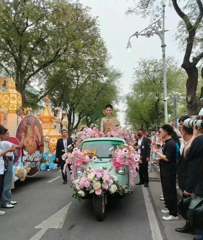 范冰冰被泰国骗了啊 她是泰方邀请去的，团队以为是坐大象花车，去到现场才发现是三蹦