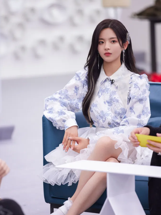 杨超越的状态如何