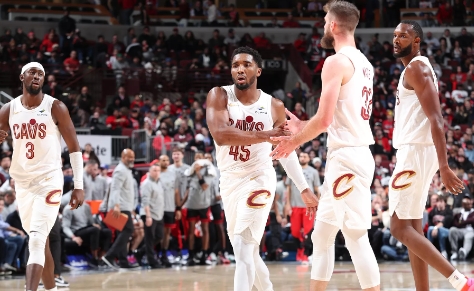 NBA骑士队那是厉害了，一场大胜黄蜂队，15连胜的记录又刷新了！

加兰这小子在