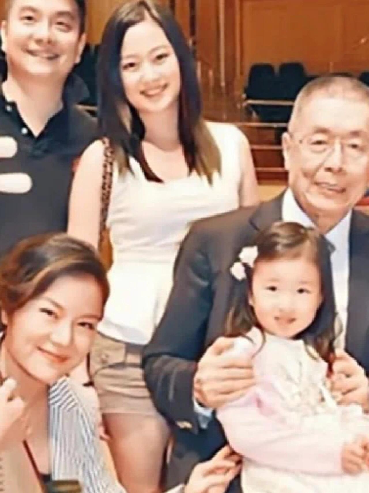 刘诗昆76岁开启黄昏恋，5年后迎来新身份