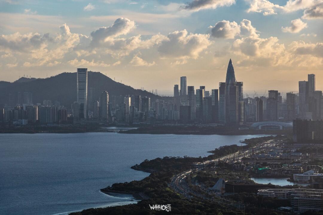 华润春笋的n种角度城市风光中往往需要多个不同的独特视角才可发现地标建筑在不同距离