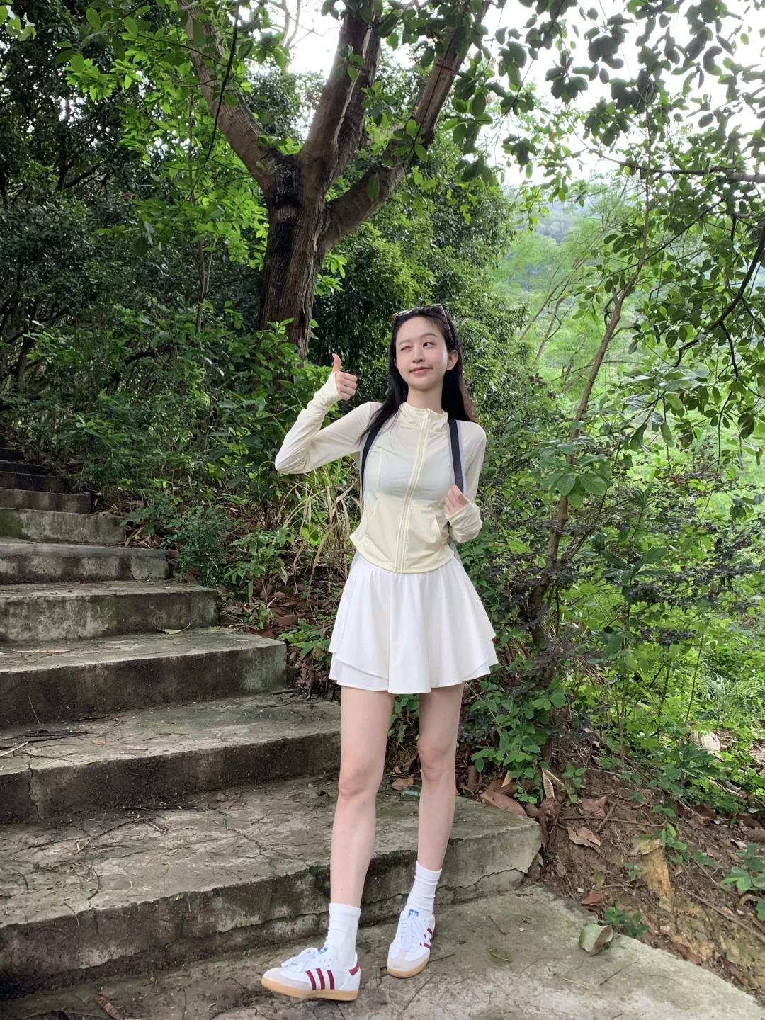 享受快乐时光的一些证据🌿
出门户外徒步在大自然吸氧
看树看草看动物🐿
深呼吸