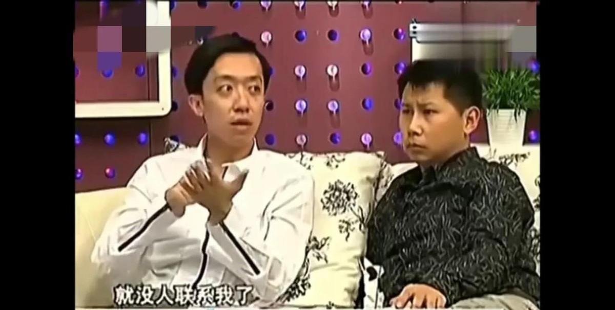 李菁当年离开德云社的原因，并不像外界传言的那样是因为钱或者氛围变化，而是因为有人