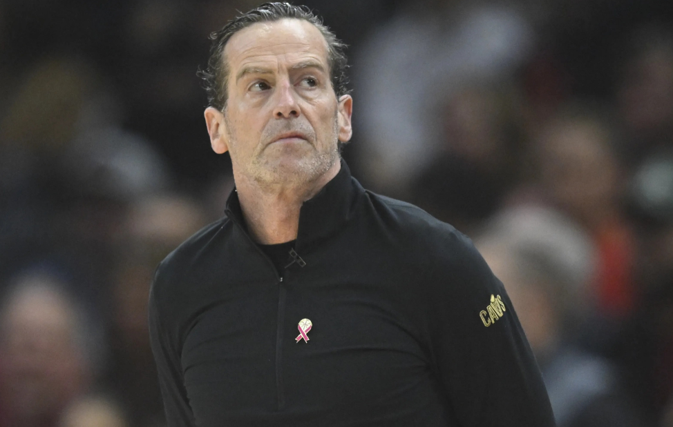 终于找到答案了，骑士105-100战胜篮网，豪取11连胜，答案在这里:

1.加