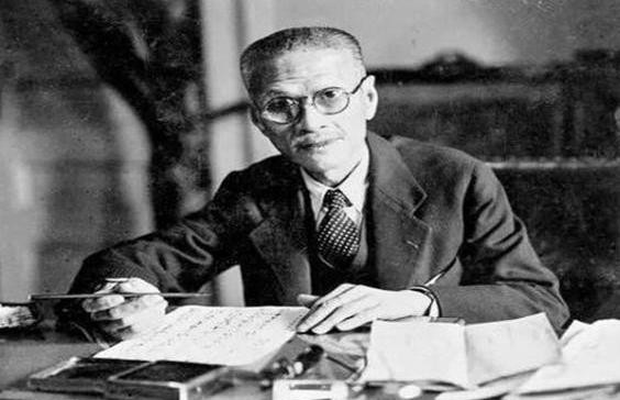 1945年，军统特务头子戴笠邀请50名汉奸吃饭，待众人吃完后，他突然说道：现在公