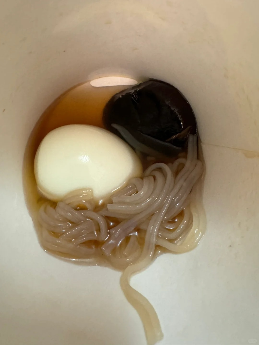 再好吃也是死去的白月光了
考研的时候晚上饿了经常去罗森卖买一个鸡蛋，一个海苔鸡肉