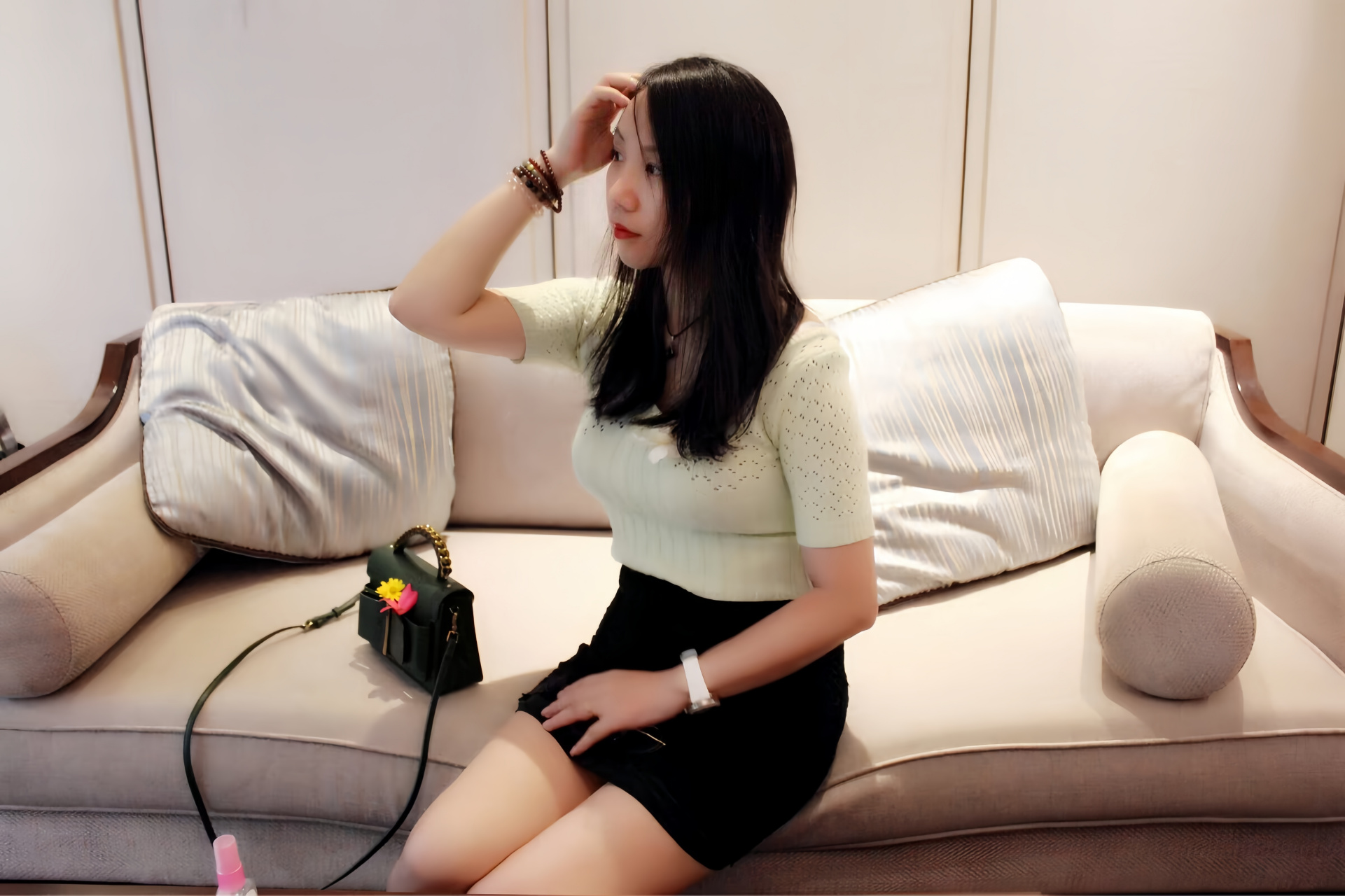 上海，24岁外地男子，瞒着父母娶了上海41岁女子，还生了个儿子，婆婆气坏了，以看