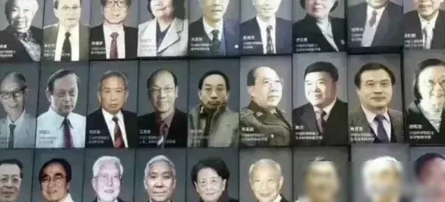 我国目前拥有1851名院士，然而一个令人触目惊心的现实是，尽管拥有如此庞大的院士