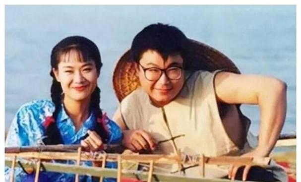曾被央视力捧，名气超宋祖英，被绿后闪婚小鲜肉，现住农村很平凡（被央视表扬的艺人名单）-第19张图片-九妖电影