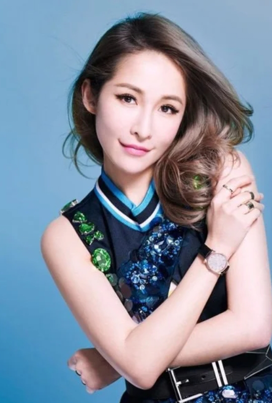 天后蜕变记：萧亚轩的健康与爱情挑战
