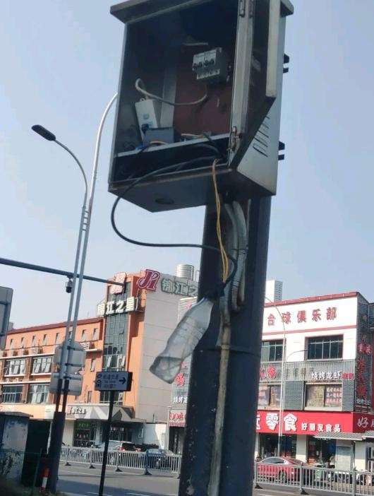 这啥情况阿？