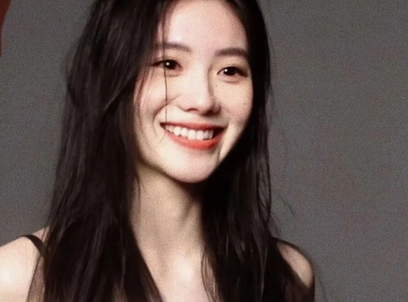 不是刘浩存风评逆转，是没骂过她的人来了