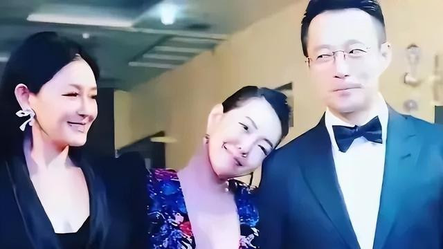 宝岛明星看不下去了，指名道姓喊话S妈：莫再造新殃，惜福求平安