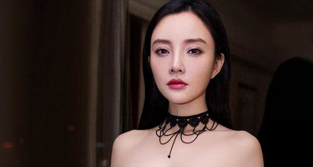 离婚5年,才看懂李小璐的这盘“大棋”,原来宋丹丹真的没说错(李小璐和宋丹丹演的电影)-第1张图片-九妖电影 离婚5年,才看懂李小璐的这盘“大棋”,原来宋丹丹真的没说错(李小璐和宋丹丹演的电影)-第1张图片-九妖电影