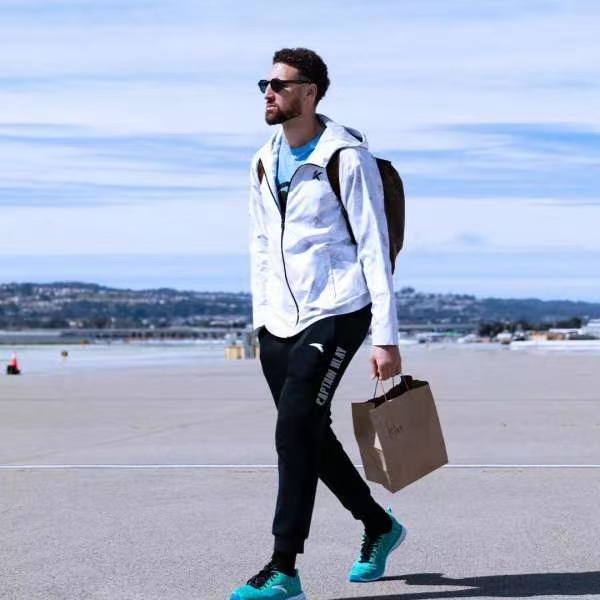 即便现在距离23-24赛季的交易截止日已经过去了一个多月，但是奥兰多魔术队对于克