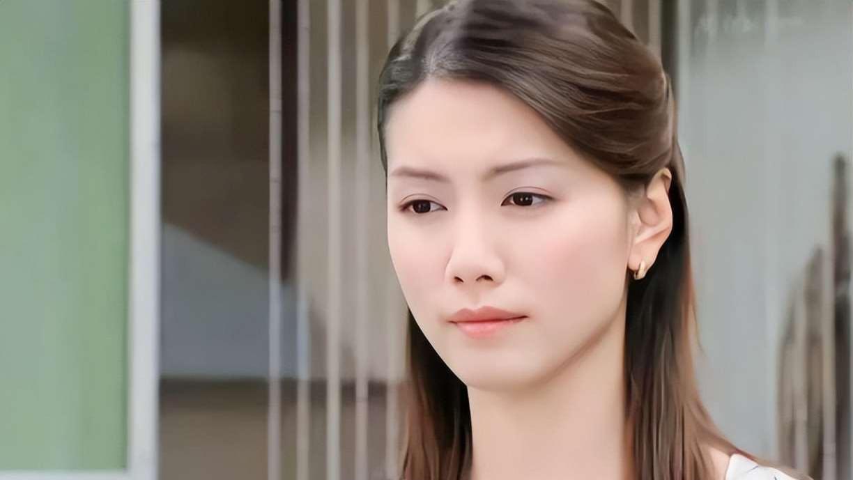她是最“渣”的女演员，长了张初恋脸，却被传交往14任男友！